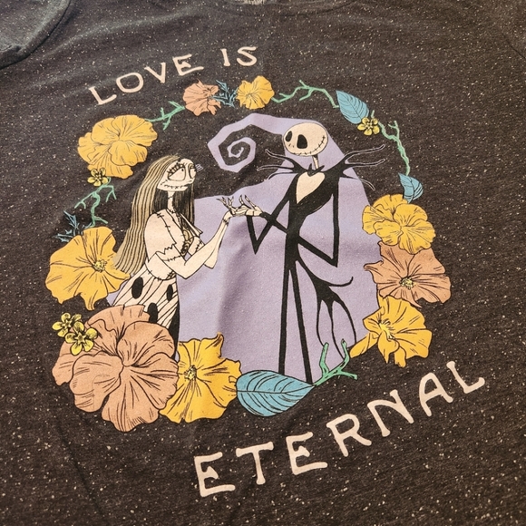 Disney's Nightmare Before Christmas Women's 2X Shirt - Picture 2 of 5